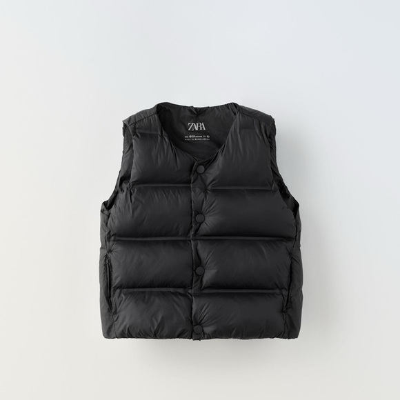 Light Weight puffer Vest | Zara Boy 4-5 Y - Picture 1 of 3